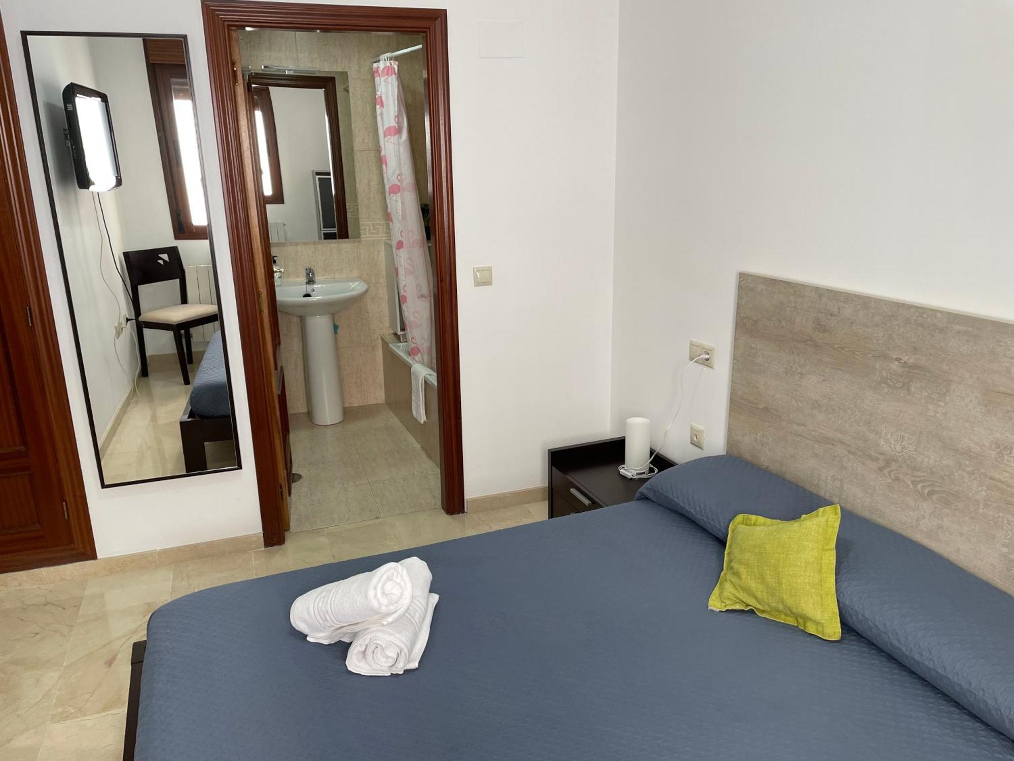 Piso Compartido Delyrent En San Ildefonso Apartment Jaen Exterior photo